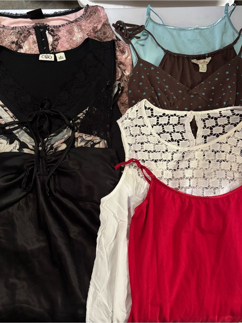Medium Top Bundle - 8 Tops